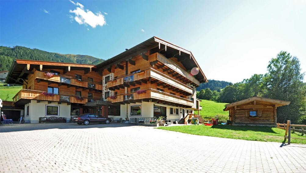 Ski In Ski Out Hotel Unterellmau 잘바흐 힌터글렘 외부 사진