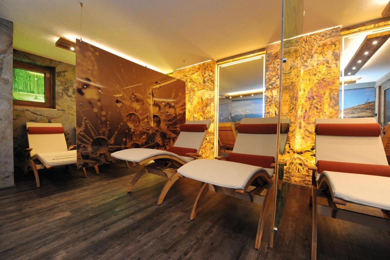 Ski In Ski Out Hotel Unterellmau 잘바흐 힌터글렘 외부 사진