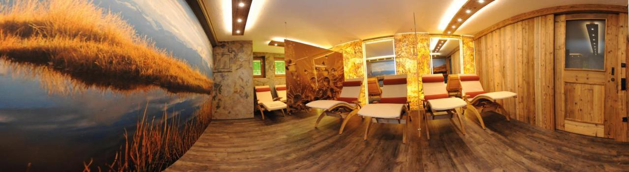 Ski In Ski Out Hotel Unterellmau 잘바흐 힌터글렘 외부 사진