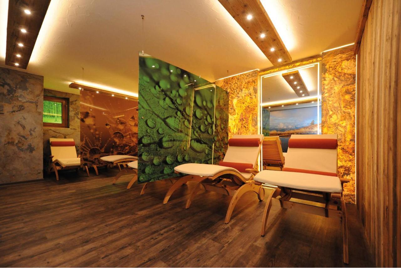 Ski In Ski Out Hotel Unterellmau 잘바흐 힌터글렘 외부 사진
