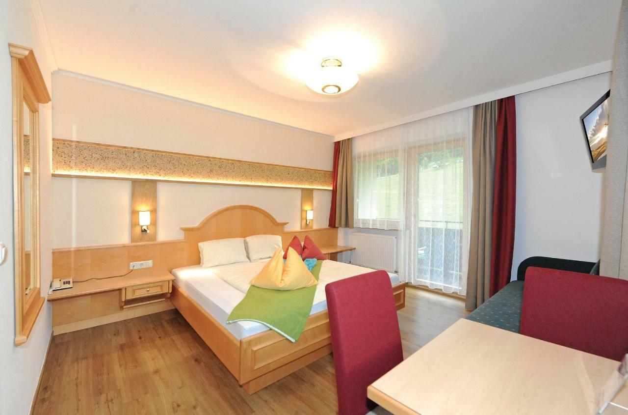 Ski In Ski Out Hotel Unterellmau 잘바흐 힌터글렘 외부 사진